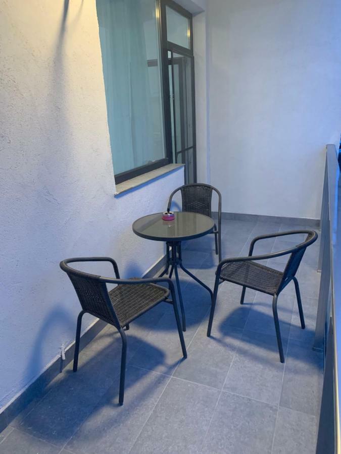 Garsoniera De La Mare Apartment Navodari Bagian luar foto