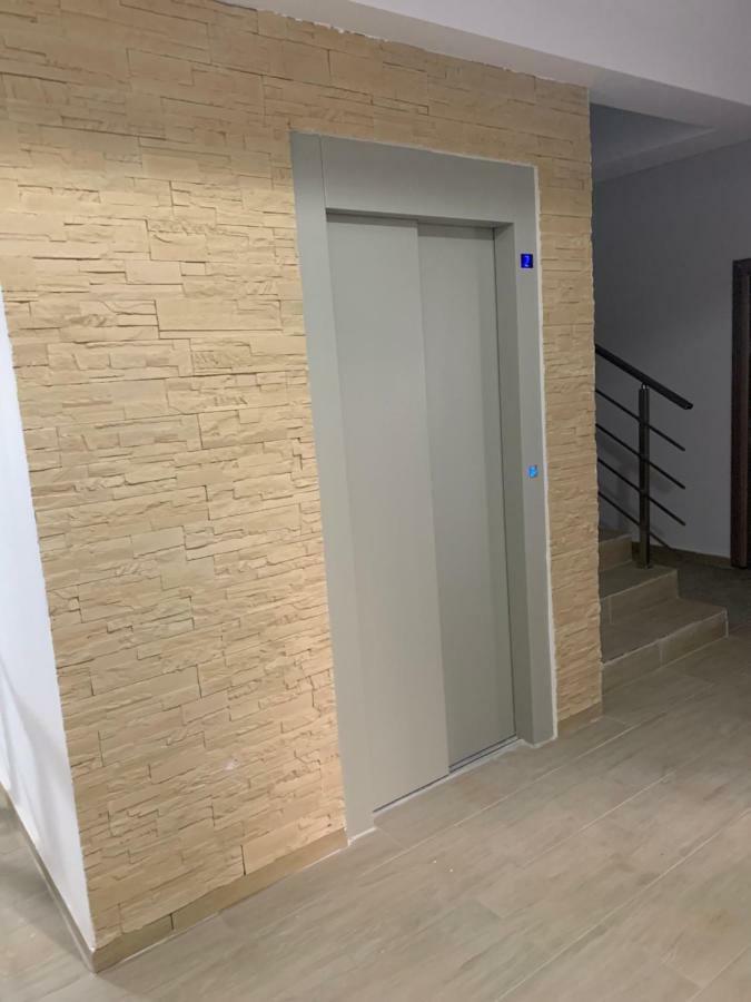 Garsoniera De La Mare Apartment Navodari Bagian luar foto